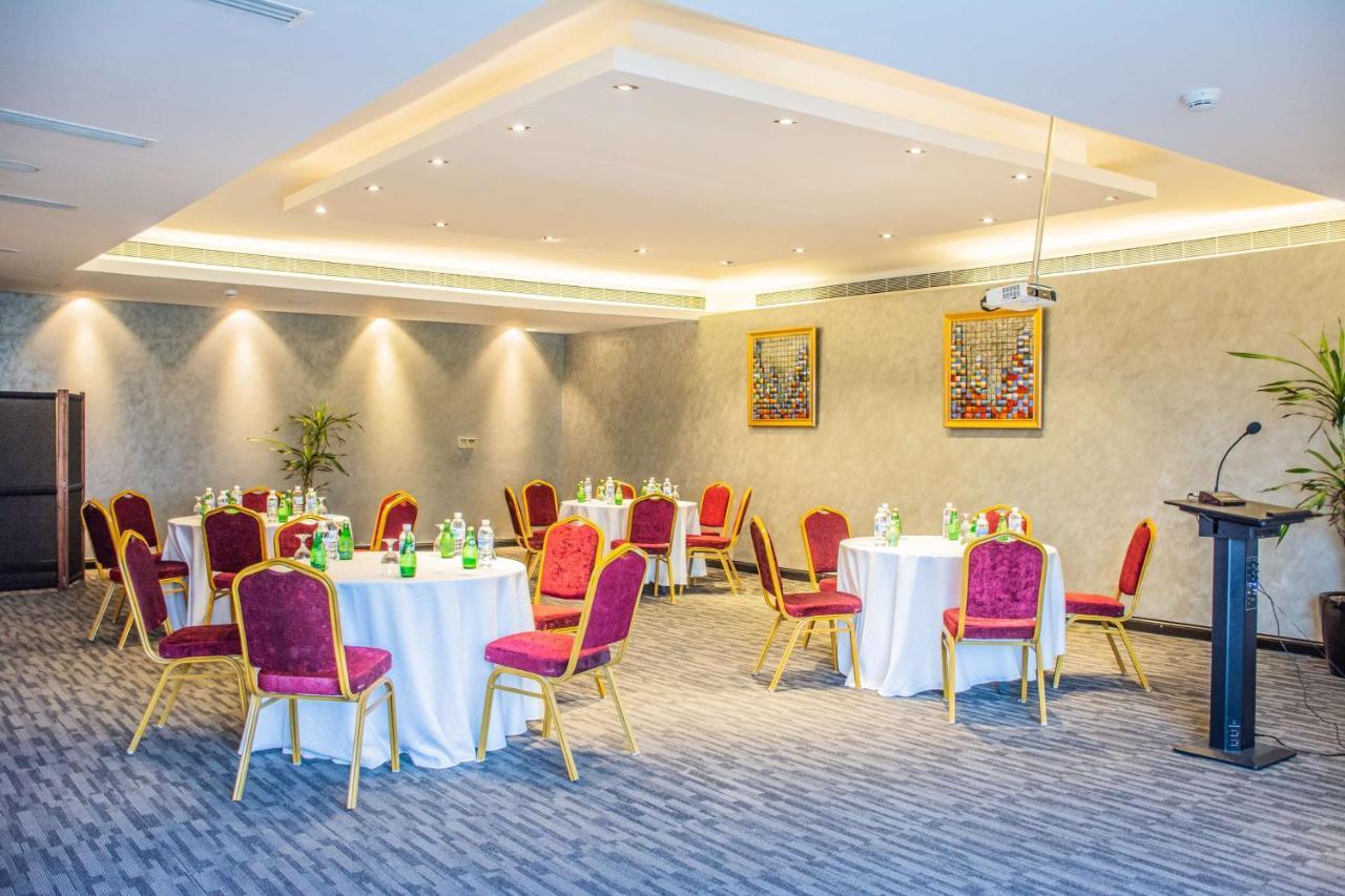 Radisson Blu Resort, Al Khobar Half Moon Bay Exterior foto Meeting room
