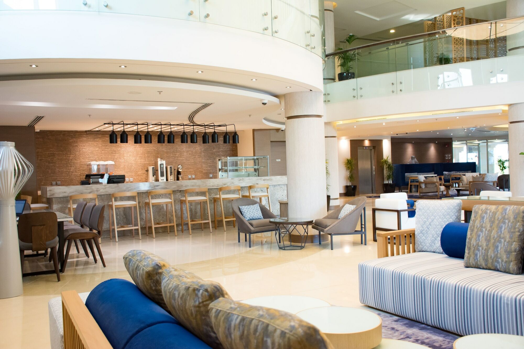 Radisson Blu Resort, Al Khobar Half Moon Bay Exterior foto The lounge at the airport