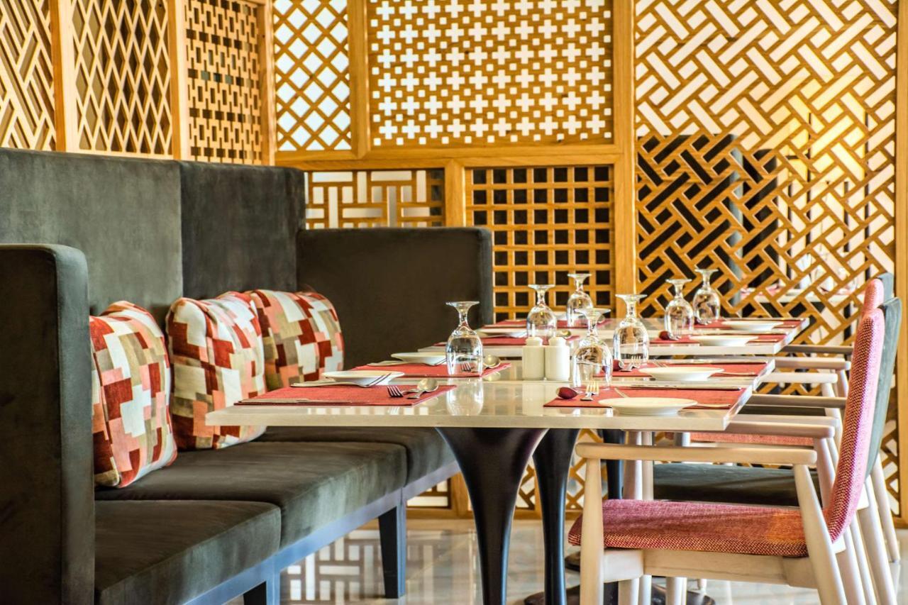 Radisson Blu Resort, Al Khobar Half Moon Bay Exterior foto Restaurant interior