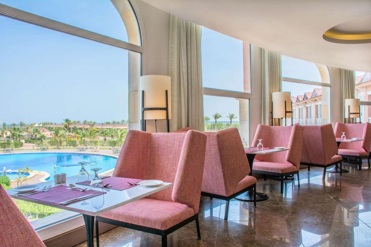 Radisson Blu Resort, Al Khobar Half Moon Bay Exterior foto The restaurant